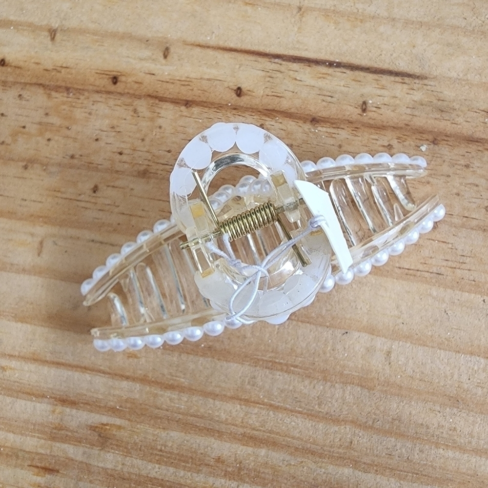 NEW Pearl Clear White Hair Claw Clip - Picture 6 of 8